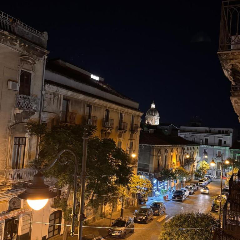 Dimore del Plebiscito B&B - Queen Room with Balcony - 11