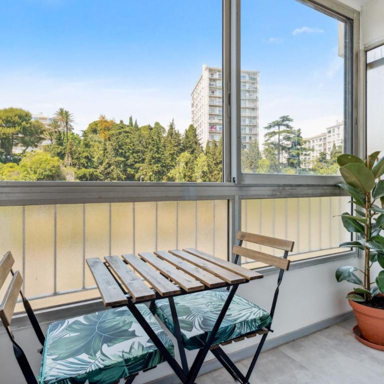 Studio moderne avec Balcon - Plage et tramway a proximité - Appartement 1 Chambre - 2