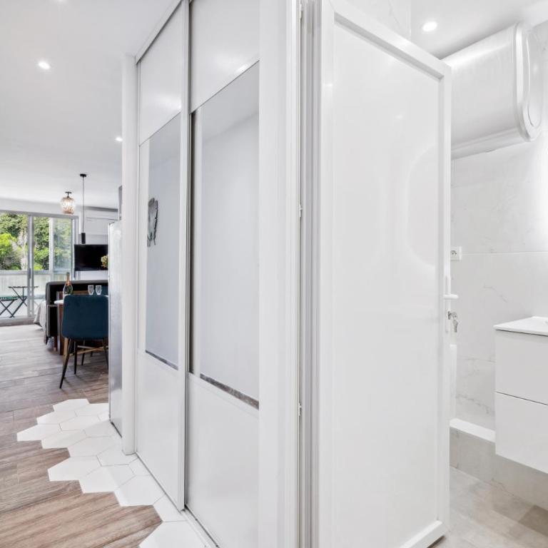 Studio moderne avec Balcon - Plage et tramway a proximité - Appartement 1 Chambre - 7