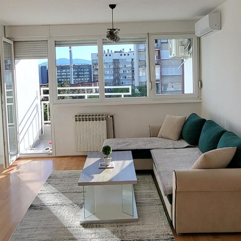 Sunnyside apartment - One-Bedroom Apartment - 1