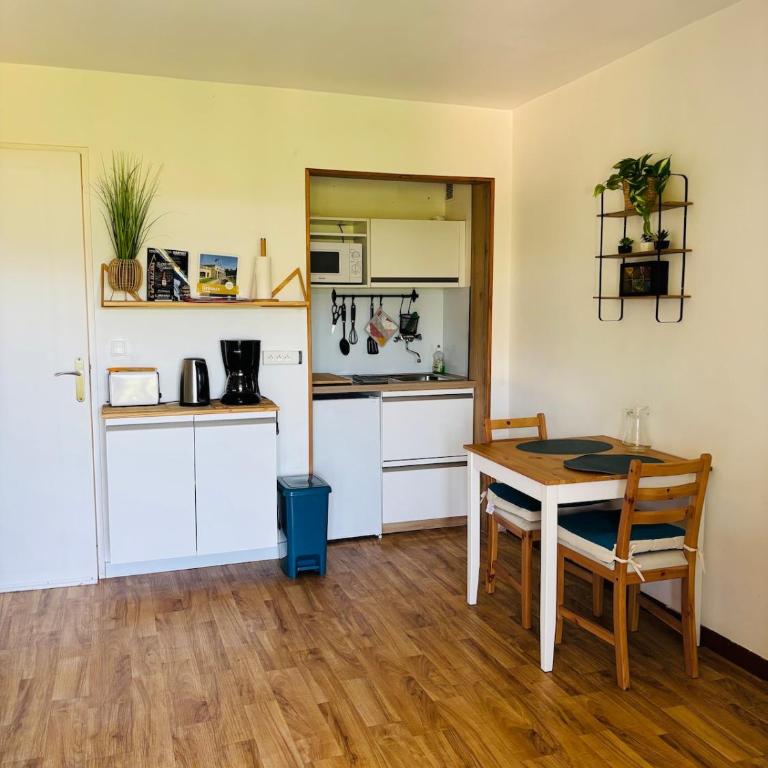 Studio à Gréoux les bains - Les Fontaines - Estudio con balcón - 7