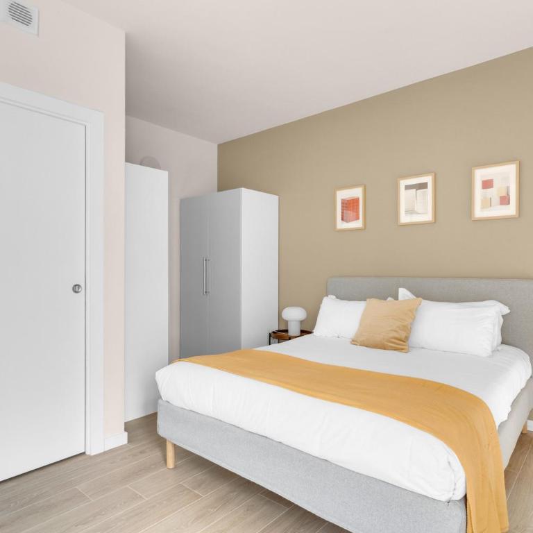 Airy Apartments with Balcony & Garage by NDP rent - Appartamento Attico - 9