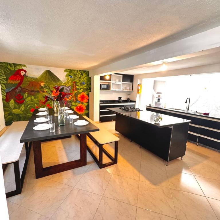 Hostal Galería de la Montaña, Medellin - Standard Double Room with Shared Bathroom - 2