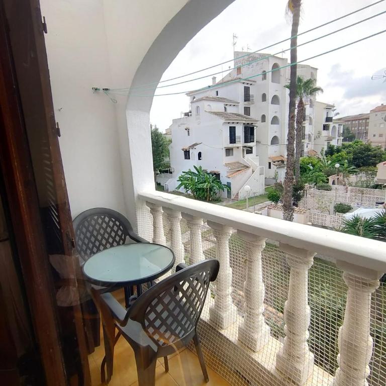 Apartment Los Locos Beach with Balcony and Wi-Fi - One-Bedroom Apartment - 11
