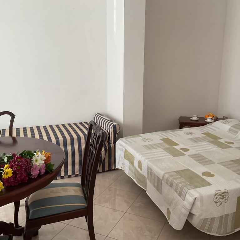Casa Elena - Two-Bedroom Apartment - 11