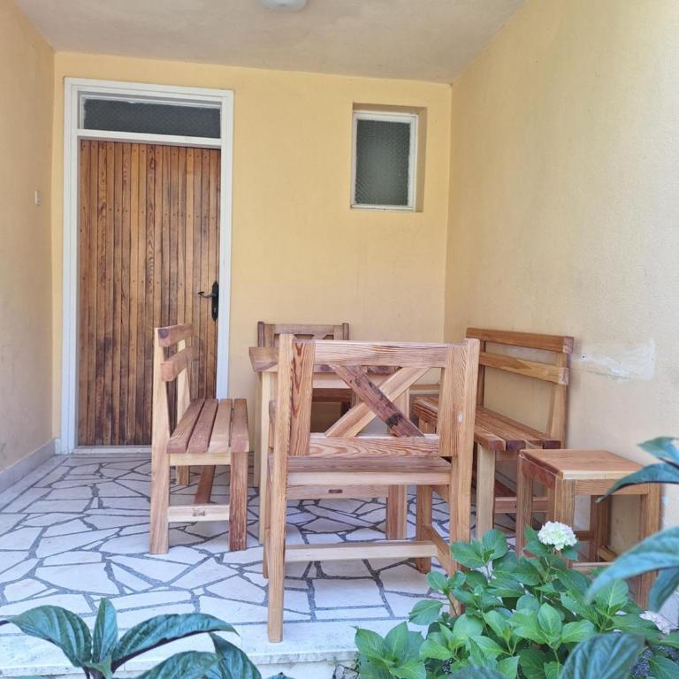Linden Apartment - Three-Bedroom Apartment - 13