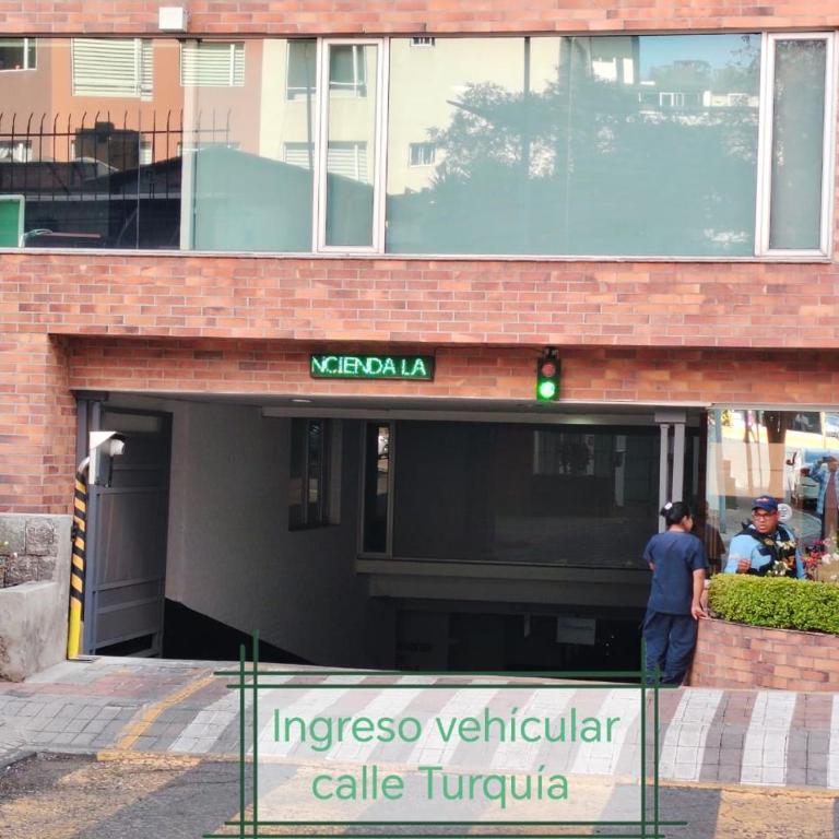 Department Building Metroplaza n36-110 república del salvador y Suecia - Apartamento de 1 dormitorio - 35