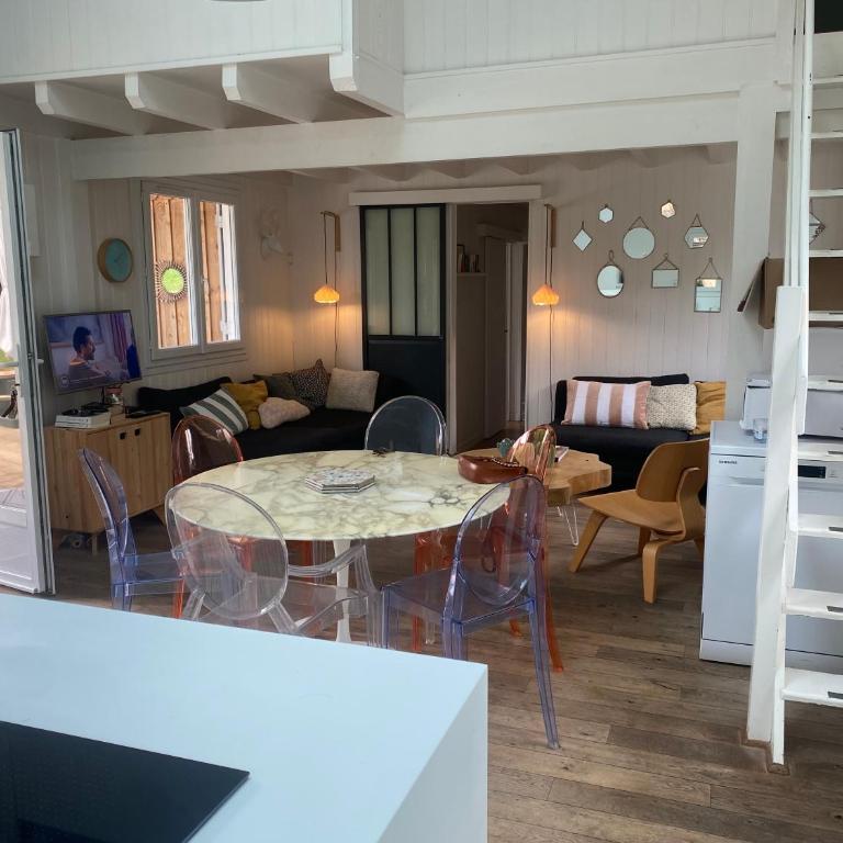 Maison cabane proche océan/bassin !!! - Villa - 5