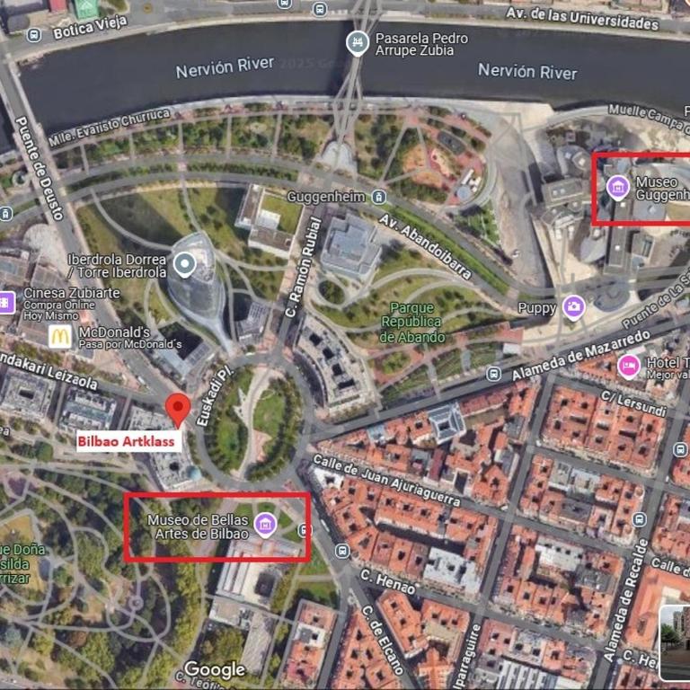 Bilbao Artklass - Three-Bedroom Apartment - 2