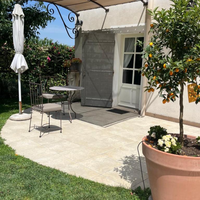 Lou pastre - Chambre Double - Vue sur Jardin - 5