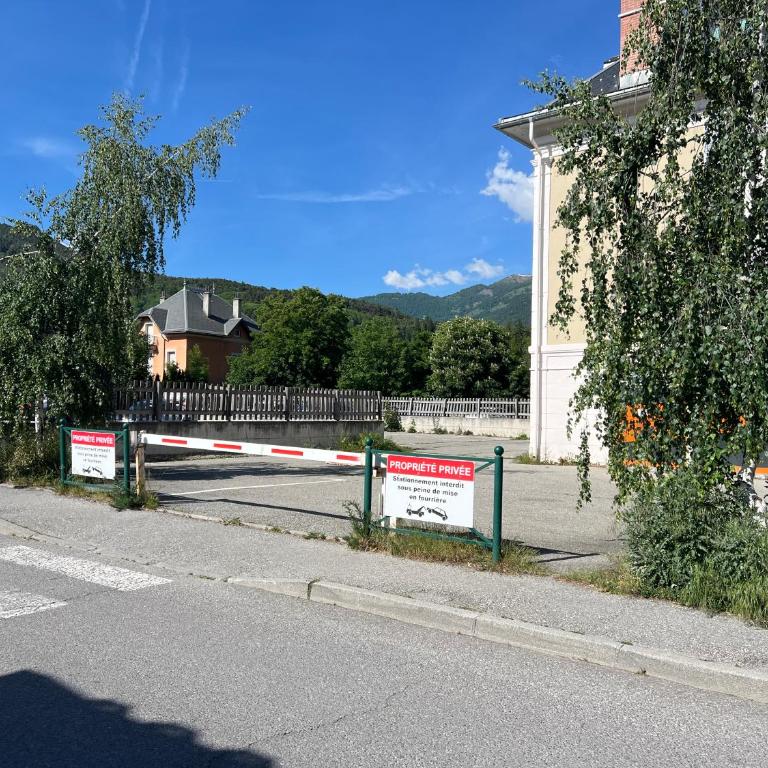 Villa Anita -centre ville -parking privé -wifi - Apartment mit 1 Schlafzimmer - 33