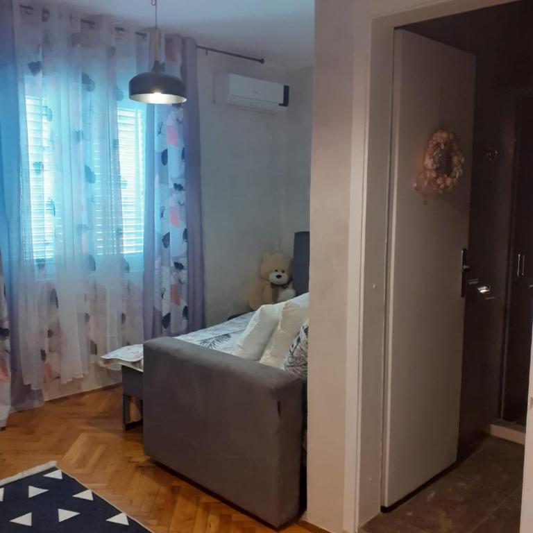 Guest House Cvoro - Double Room with Shared Bathroom - 2