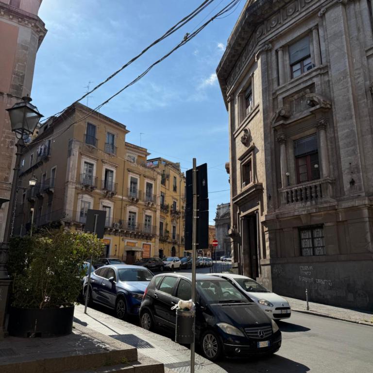 Aradas Home l Relax and Comfort in Catania Historical Centre - One-Bedroom House - 30