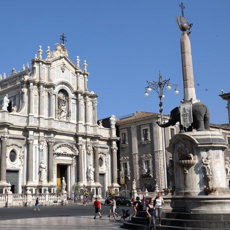 Aradas Home l Relax and Comfort in Catania Historical Centre - One-Bedroom House - 33