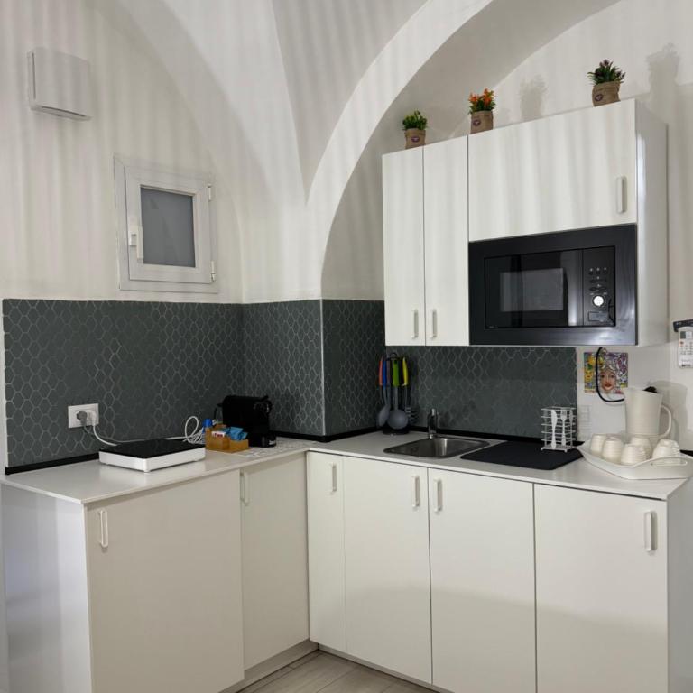 Aradas Home l Relax and Comfort in Catania Historical Centre - One-Bedroom House - 9