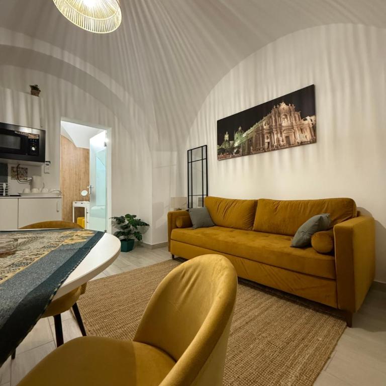 Aradas Home l Relax and Comfort in Catania Historical Centre - One-Bedroom House - 12