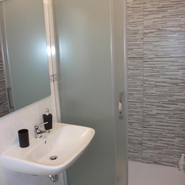 Seunis rooms - Camera Quadrupla con Bagno Privato - 17