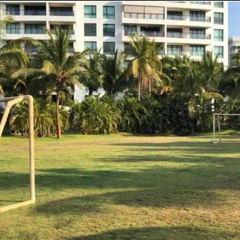 Depto en la playa con toboganes, juegos y restaurantes - Apartamento de 2 dormitorios - 19