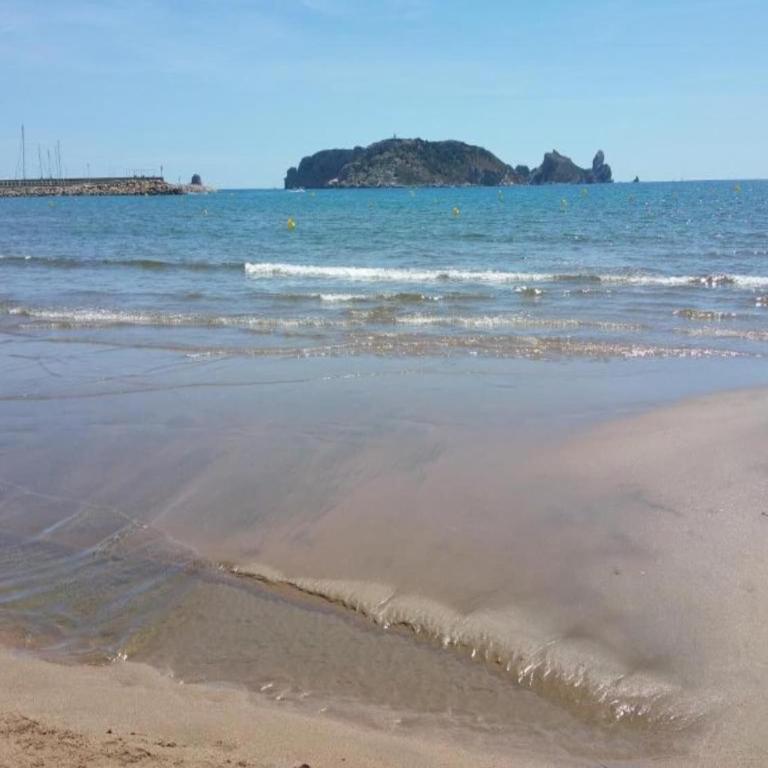 Apartment in Estartit near Sandy Beach - One-Bedroom Apartment - 9