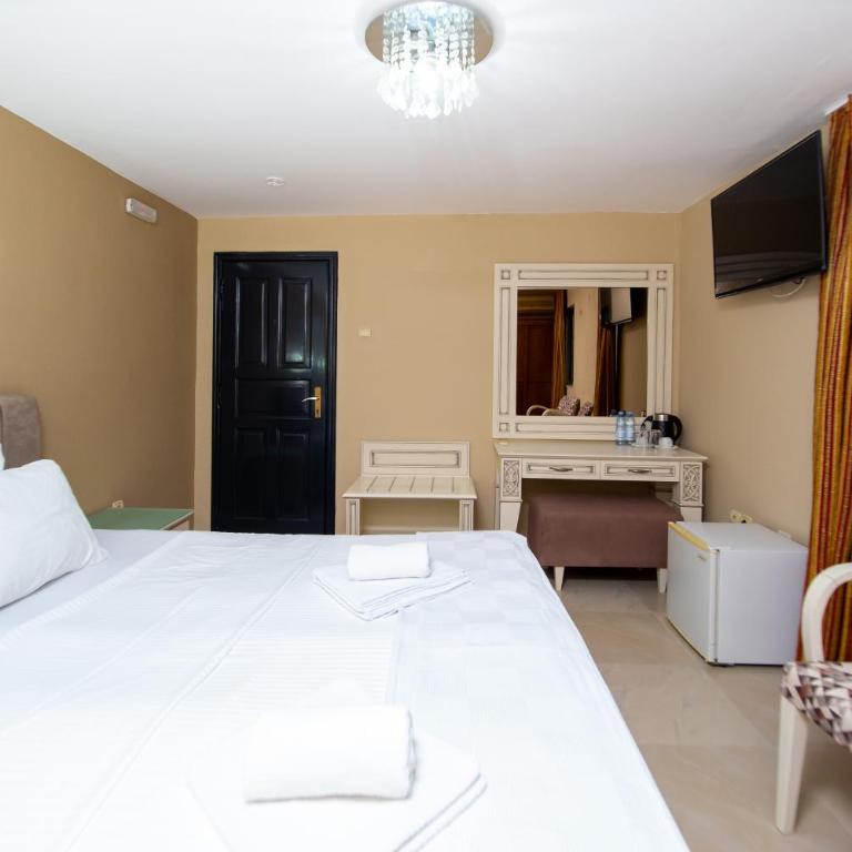 New Hotel Kuč By Marvel - Niskobudžetna Dvokrevetna Soba sa Bračnim Krevetom - 2