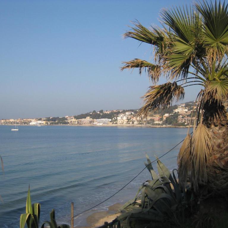 50m Plage T2 Grande Terrasse Vue Mer Climatisé Piscine Chauffée, Parking clos gratuit - Appartement - Vue sur Mer - 15