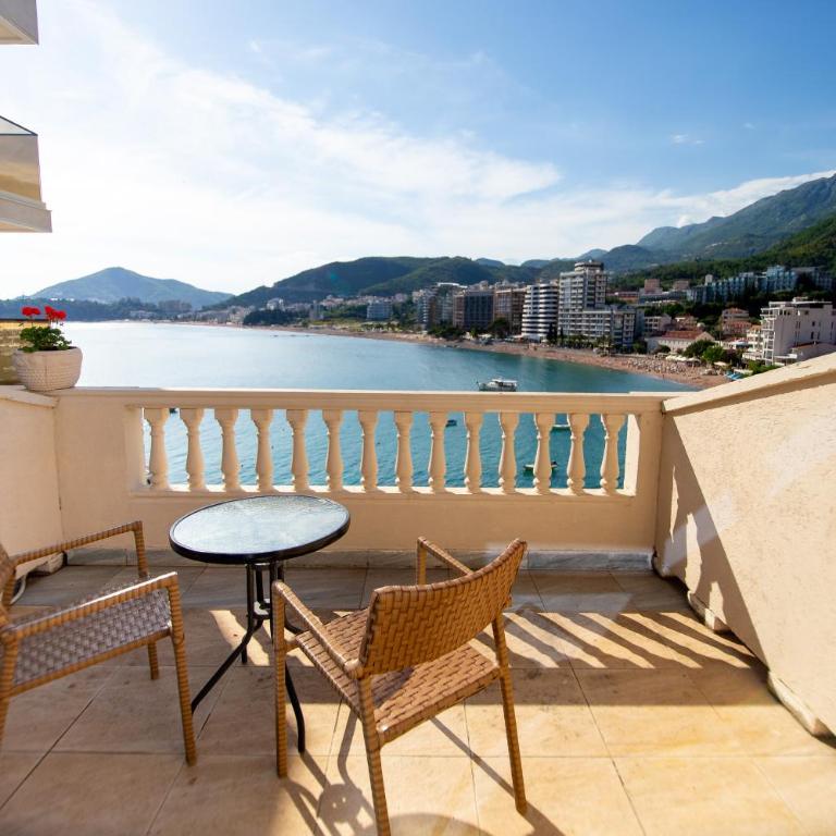 New Hotel Kuč By Marvel - Dvokrevetna Soba sa Bračnim Krevetom i Pogledom na More - 1