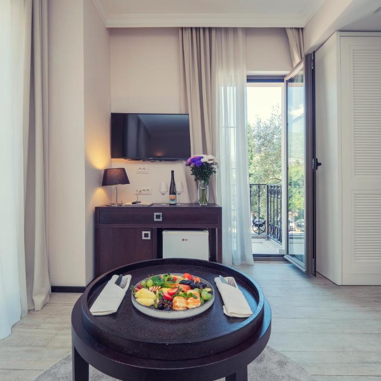 Hotel Moskva - Standardna Dvokrevetna Soba sa Zasebnim Krevetima - 3