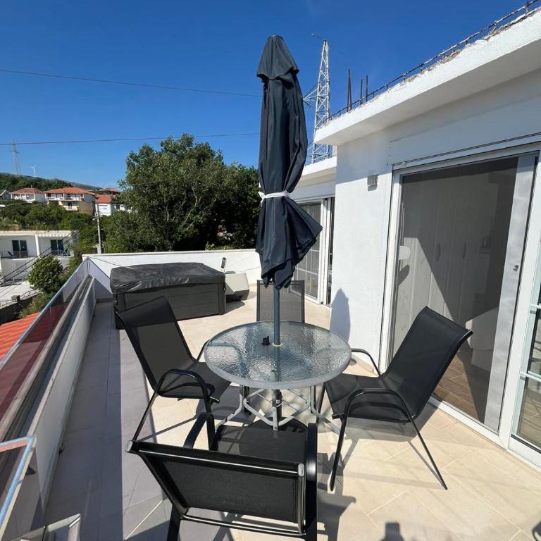 Demiri Rr - One-Bedroom Apartment - 11