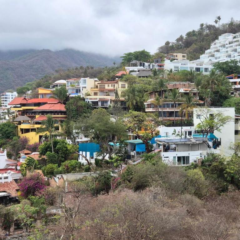 Residences by Pinnacle - Luxury 2 bed, 2 bath Romantic Zone condo - Apartamento de 2 dormitorios - 55