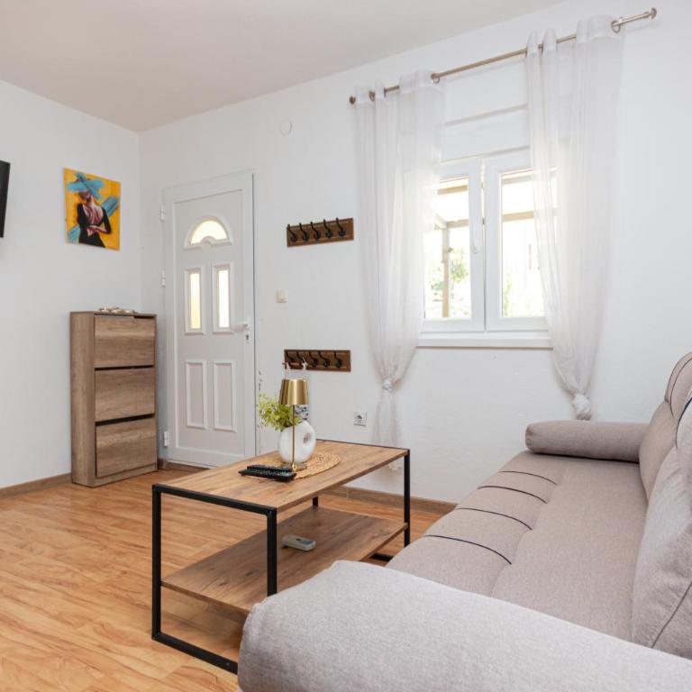 House Mila - Two-Bedroom House - 7