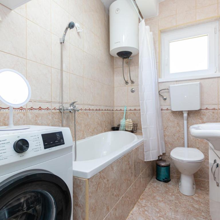 House Mila - Two-Bedroom House - 18