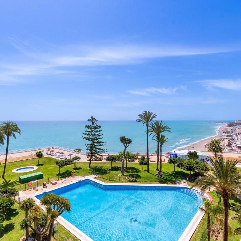 Studio in Playamar near Beach & Promenade - Apartment - 2