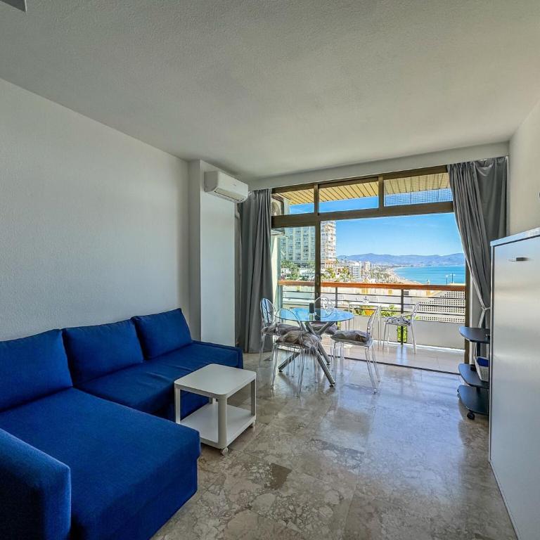 Studio in Playamar near Beach & Promenade - Apartment - 3