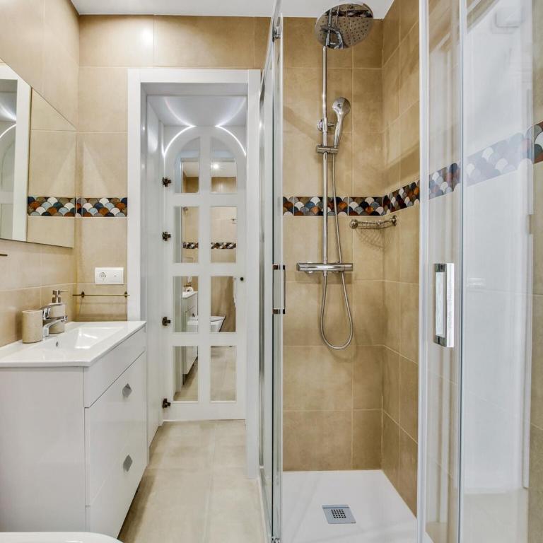 Apartment in Torremolinos by Bajondillo Beach - Apartment mit 2 Schlafzimmern - 33