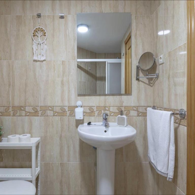Holiday Home in Torremolinos by Playa Carihuela - Appartement 1 Chambre - 13