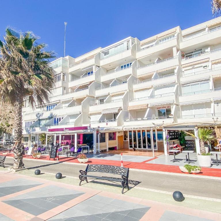 Studio in Torremolinos by Playa El Bajondillo - Apartment - 1