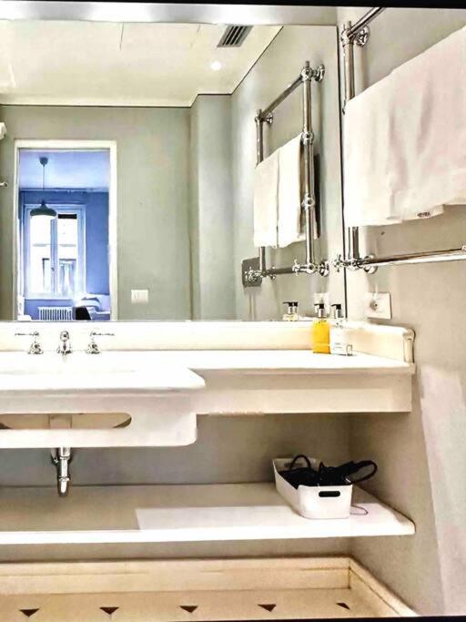 designer view terrace home in Center - Appartamento con 3 Camere da Letto - 20
