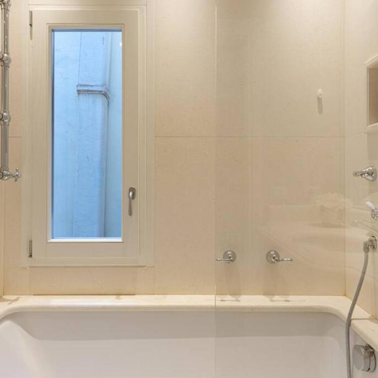 designer view terrace home in Center - Appartamento con 3 Camere da Letto - 23