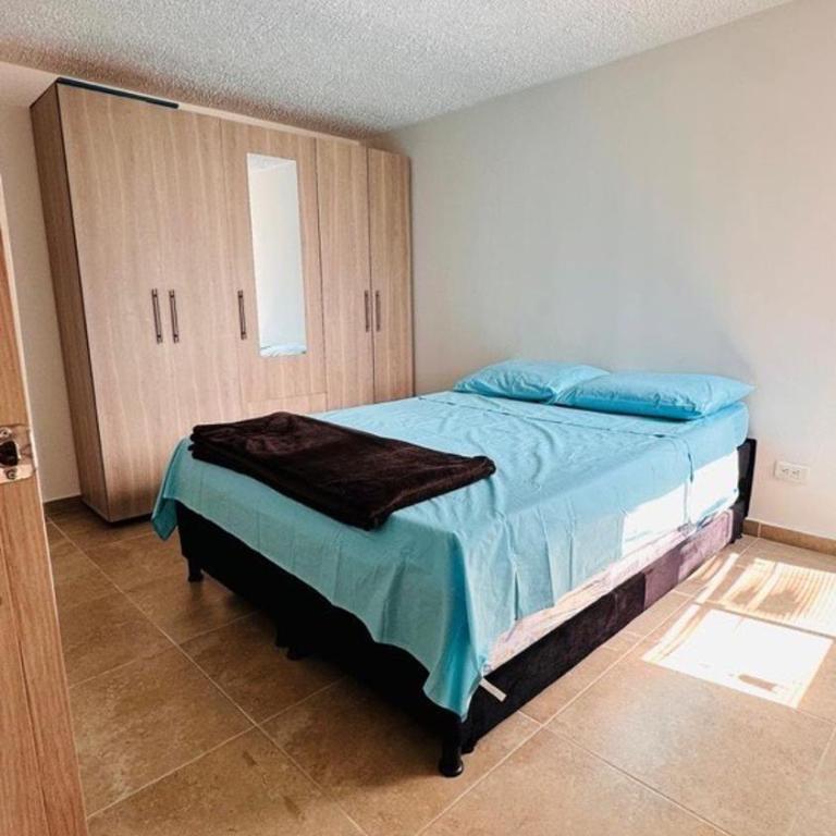 Apto 3 hab, junto al Centro Comercial Avenida, Piso 8 con ascensor - Apartamento de 3 dormitorios - 12