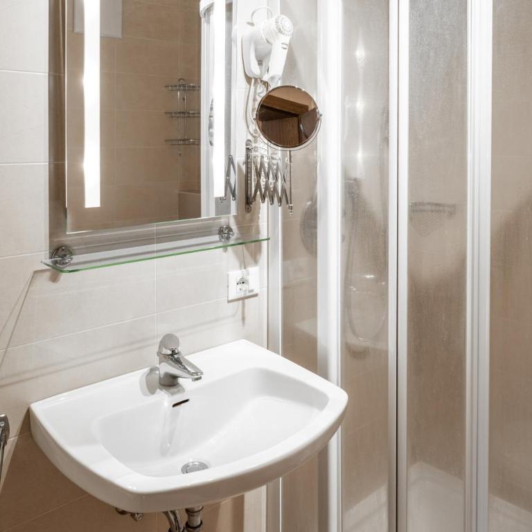 B&B Öboluckna - Camera Matrimoniale con Bagno Privato - 4