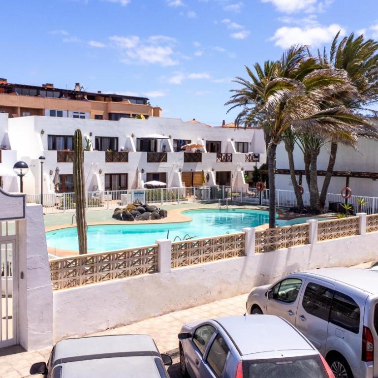 INEIKA- Modern Apartment with Pool View Terrace - Apartment with Pool View - 31