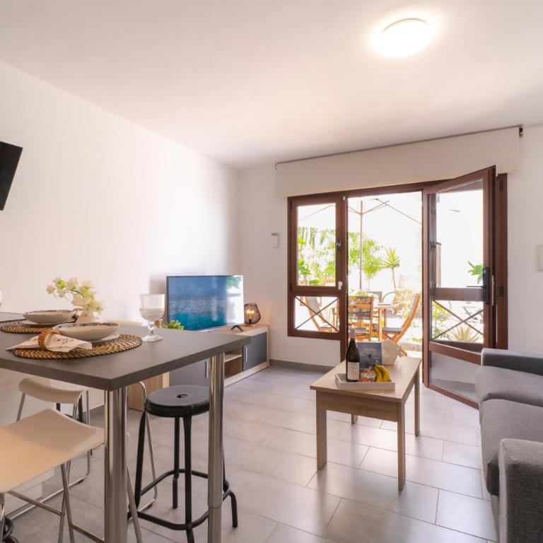 INEIKA- Modern Apartment with Pool View Terrace - Apartment with Pool View - 23