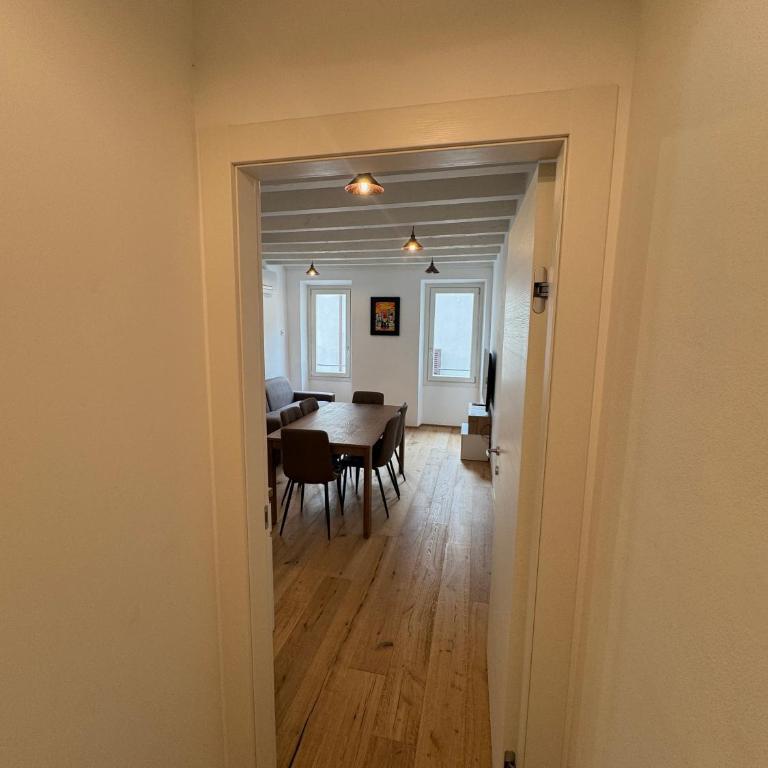 Loggia Tre Piazze Apartments - Two-Bedroom Apartment - 4
