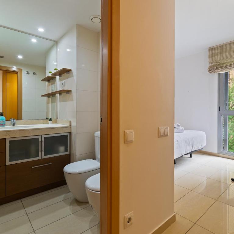 Fira Suites - Habitaciones privadas en Apartamento compartido - Habitación Doble con baño privado - 2