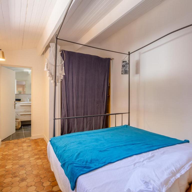 La Colombette - climatisée avec piscine - Two-Bedroom Apartment - 10