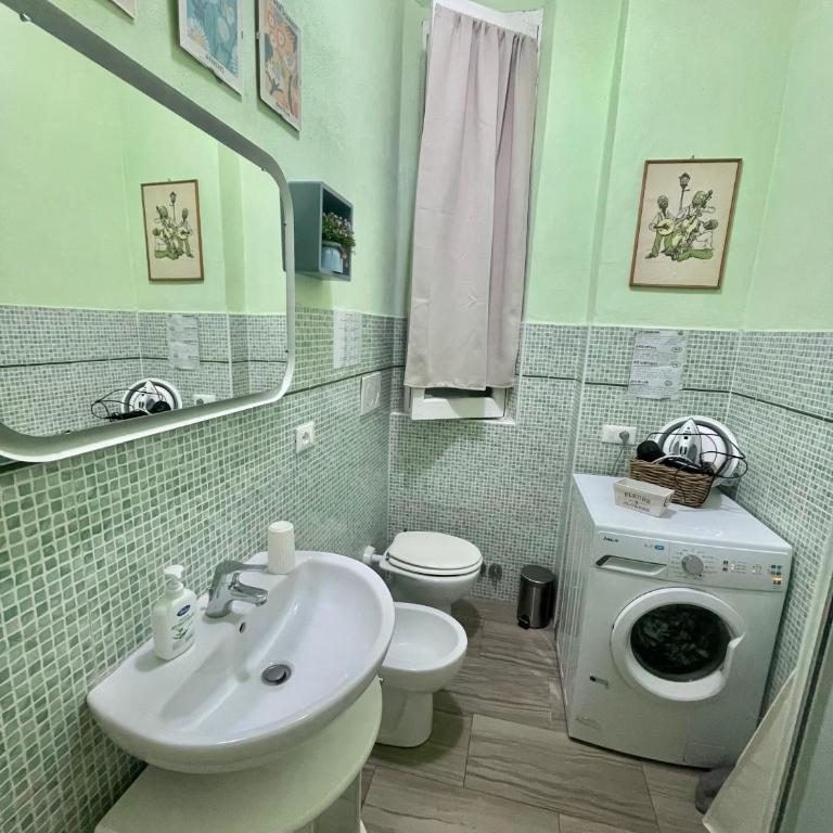 La Casa dei Fiori - Two-Bedroom Apartment - 32