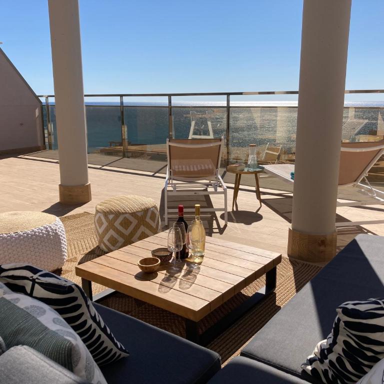 Modern Penthouse - Sea View & Private Rooftop - Apartamento de 2 dormitorios - 1