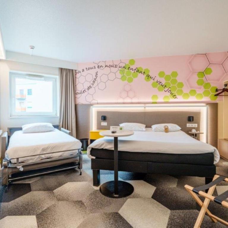ibis Styles Strasbourg Stade de la Meinau - Standard Double Room and Sofa Bed - 9