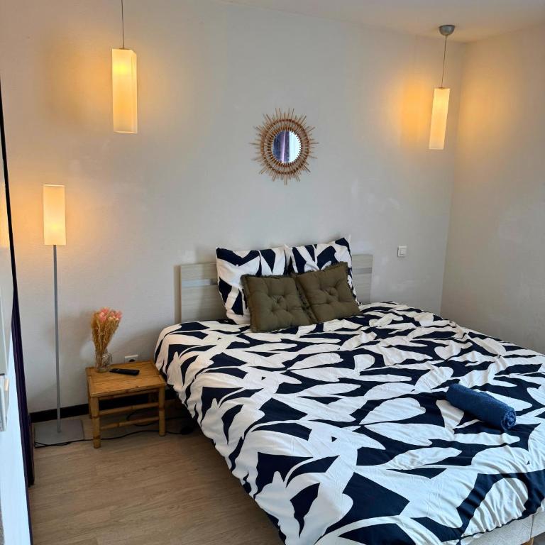 L'Essentiel - Gare - Climatisation - Proche du centre - One-Bedroom Apartment - 6