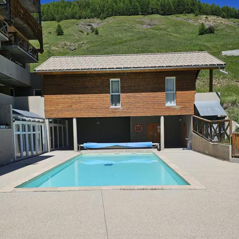 Appartement 35 m2 4p proche des pistes de ski la foux d Allos Avec piscine chauffée saison été et wifi - Appartement 2 Chambres - 27